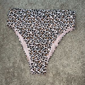 NWOT high waisted cheeky swim bottom